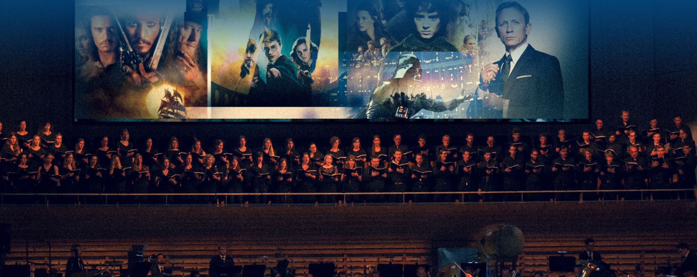 Der 21st Century Chorus vor der Leinwand im KKL Luzern