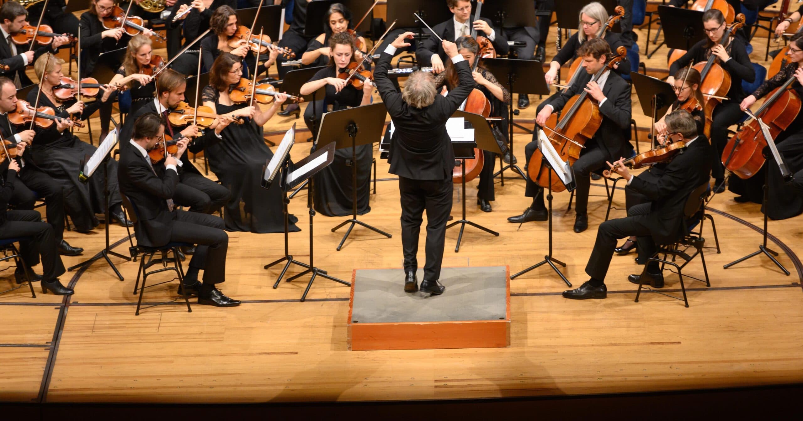 Das 21st Century Orchestra während eines Konzerts im KKL Luzern