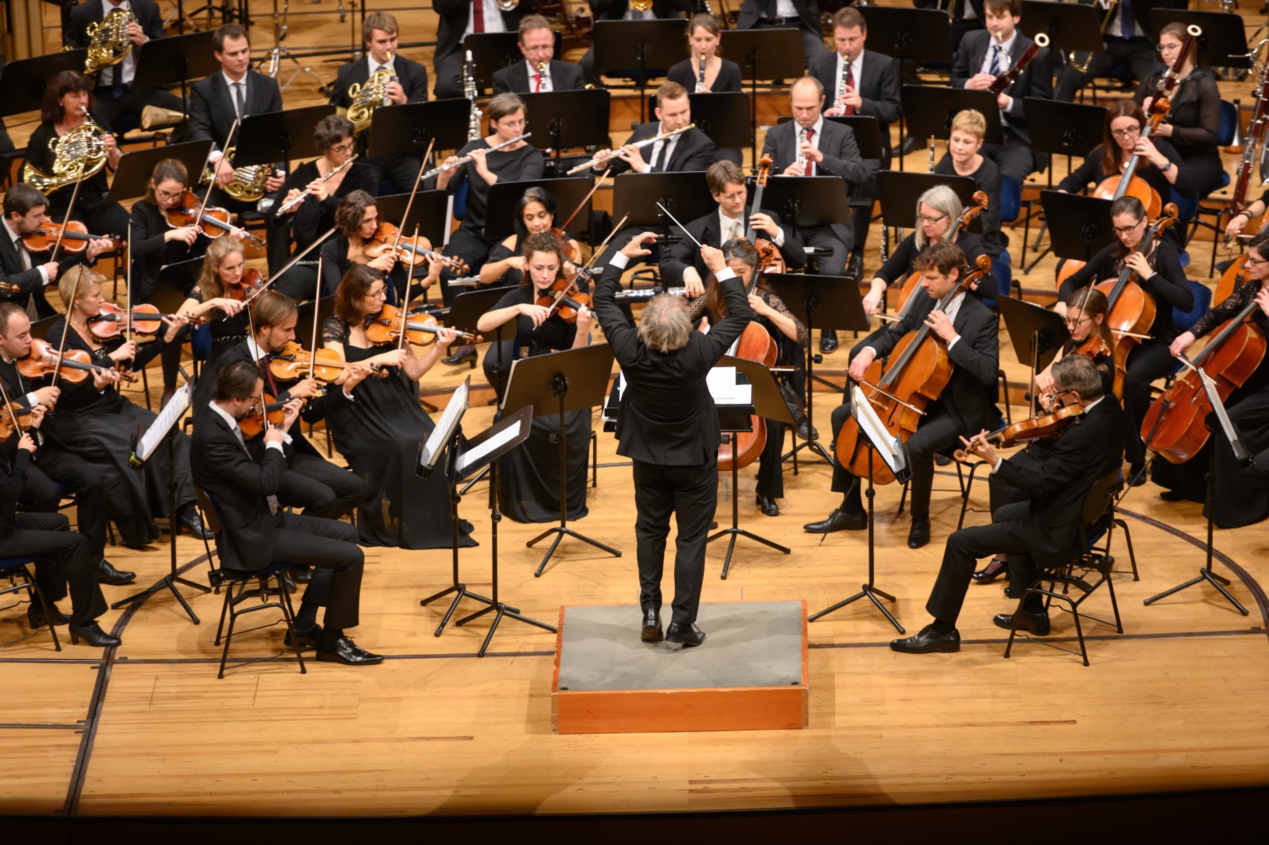 Das 21st Century Orchestra im ausverkauften Konzertsaal des KKL Luzern