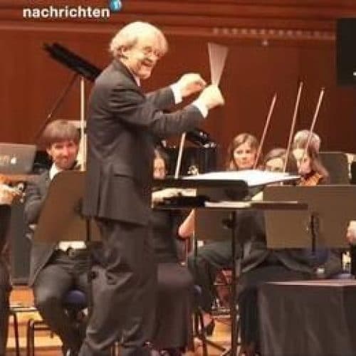21st Century Orchestra mit Komiker Emil